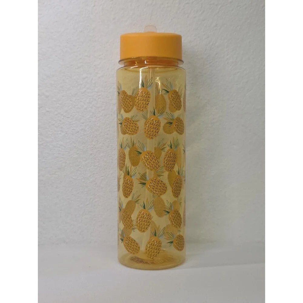 Plastic Yellow Pineapple Drink Thru Lid 20 oz. Bottle